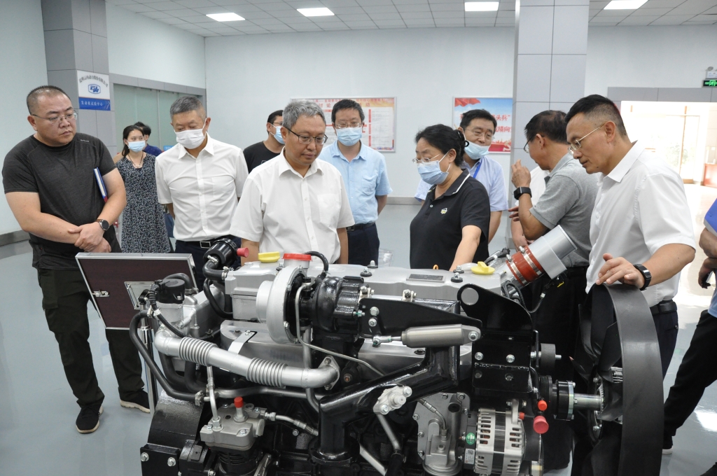 昆明市高端装备及汽车制造工业链主要向导到新宝GG动力开展调研